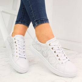 Sneakers da donna bianche Bugatti JJ253157 bianco 1