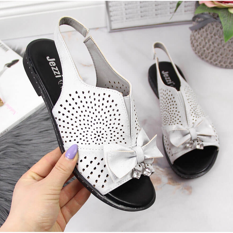 Sandali da donna con fiocco Jezzi argento d'argento 1