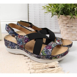 Sandali da donna in pelle su comoda gomma Helios 100 nero multicolore 2
