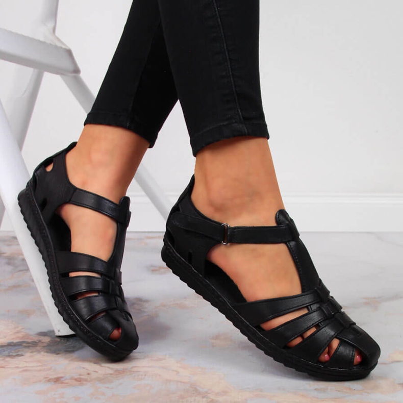 T.Sokolski Sandali da donna neri con velcro di T. Sokolski nero 1