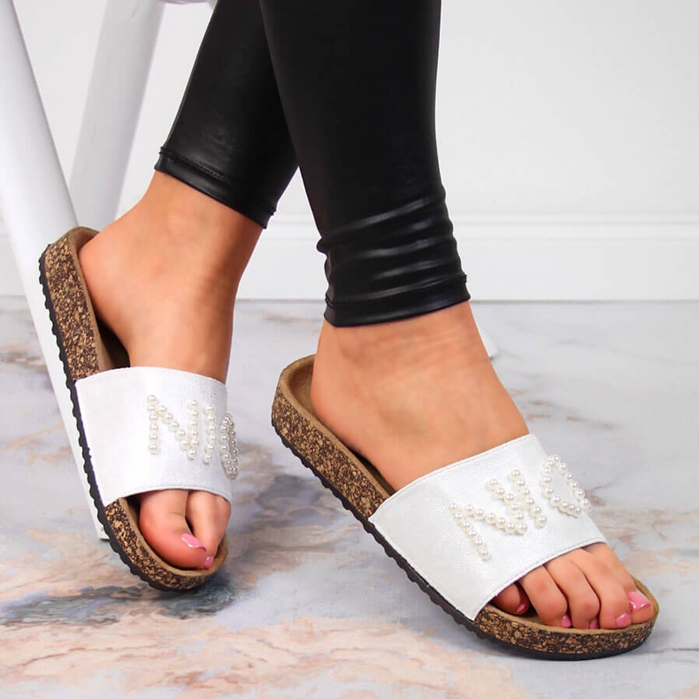 Ciabatte da donna bianche con perle eVento bianca 1