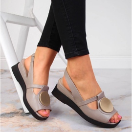 Sandali da donna in pelle con zeppa Artiker tortora beige 1