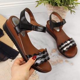 Sandali neri con zeppa da donna Jezzi nero 1