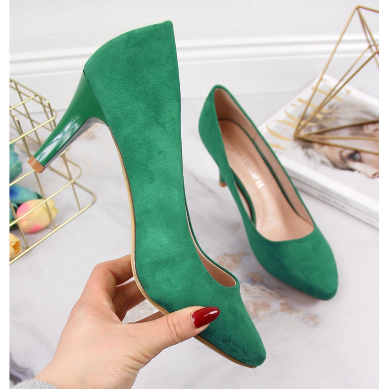 Décolleté su uno stiletto Sergio Leone in suede verde 1