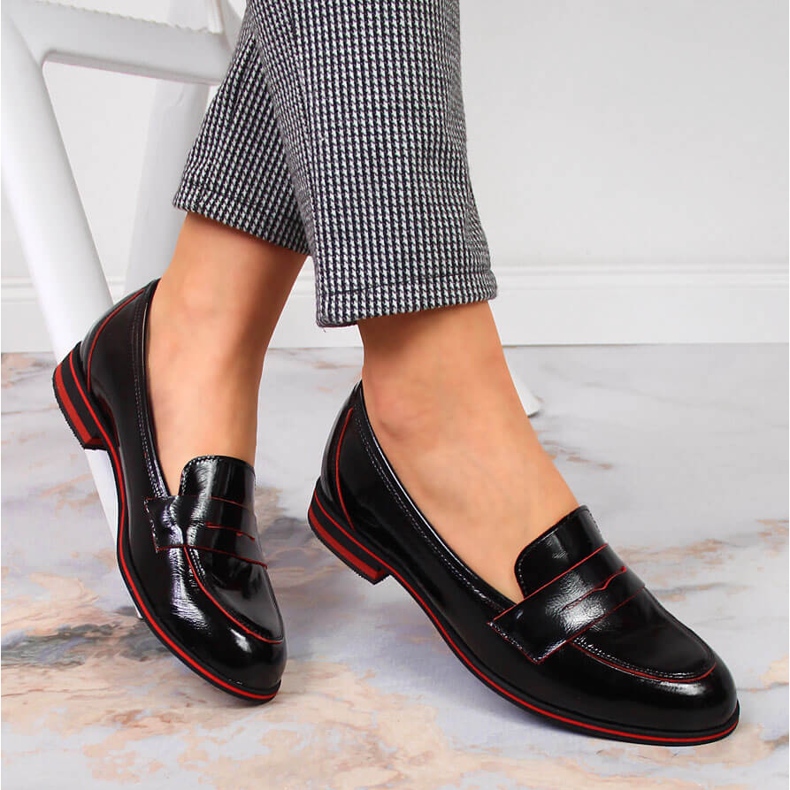 Scarpa da donna in pelle lordsy laccata nera Juma nero 2