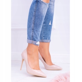 Pompe da donna nel beige verniciato di spitz 3