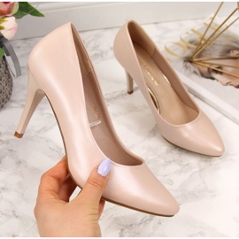 Décolleté su una perla beige W Sergio Leone 1