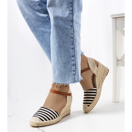 Espadrillas nere sulla zeppa Garvan beige nero 1