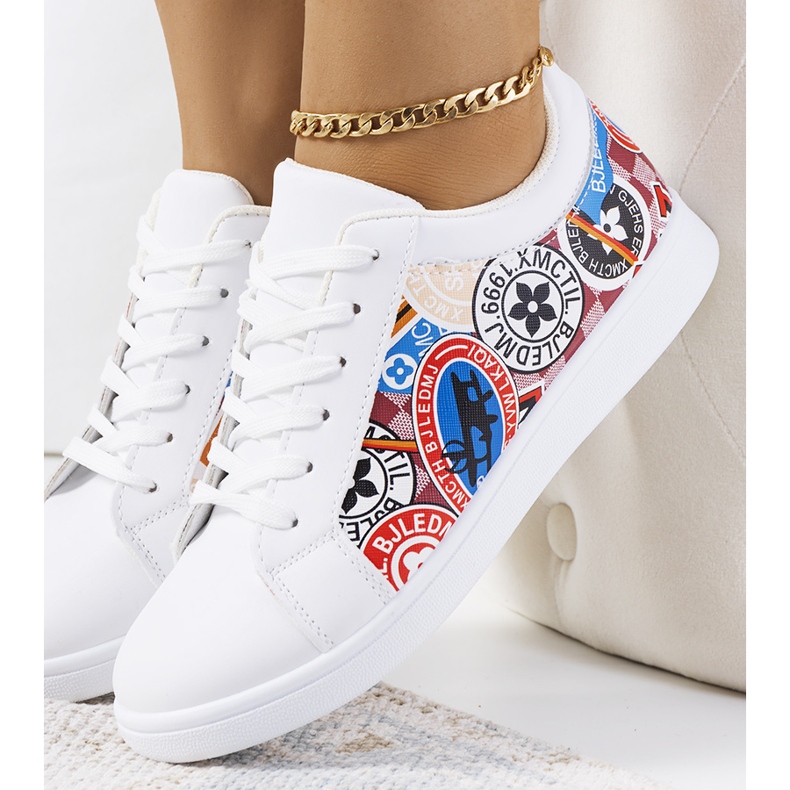 Le sneakers bianche di Jokela bianco 1