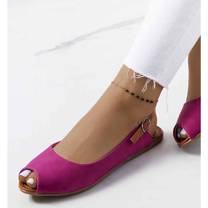 Sandali rosa con asta in Bene 1