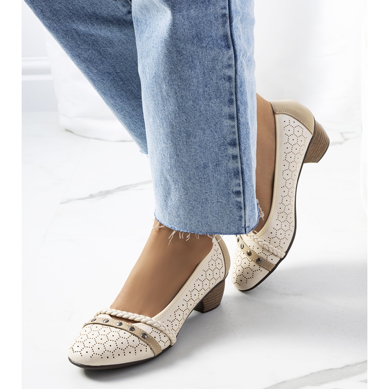 Décolleté Hernandez beige traforati 1