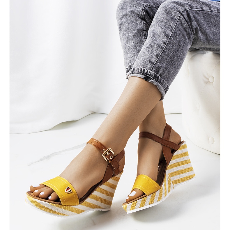 Espadrillas gialle sulla zeppa di Storey giallo 1