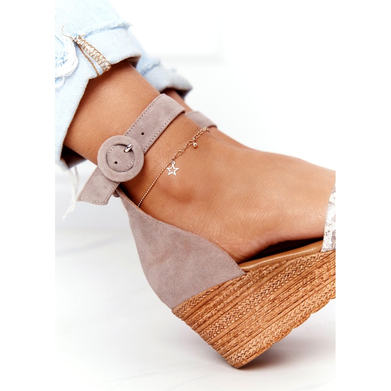 Sandali con zeppa in pelle scamosciata Maciejka 04565-04 Beige-Oro 5