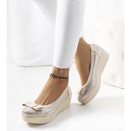 Décolleté con zeppa Golden Corker beige d'oro 1