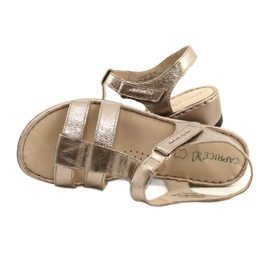 Sandali comfort in pelle Caprice 28152-28 341 Taupe Metallic d'oro 6