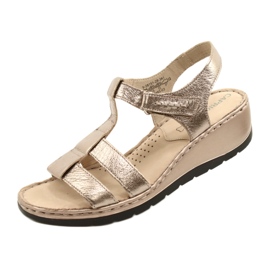 Sandali comfort in pelle Caprice 28152-28 341 Taupe Metallic d'oro 5