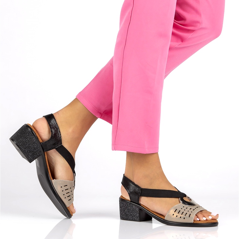 Filippo DS2308/22 Sandali Bk Go in pelle traforata, nero e oro d'oro 2