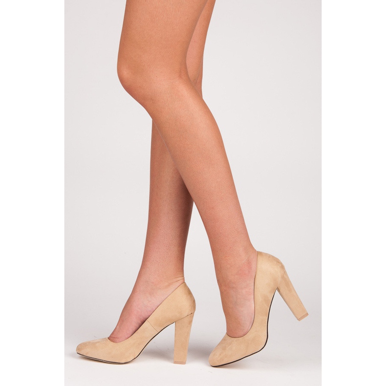 Seastar Pompe comode su un pilastro marrone 2