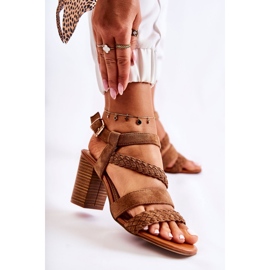 PE1 Sandali da donna in pelle scamosciata su un tacco Camel Elora marrone 1