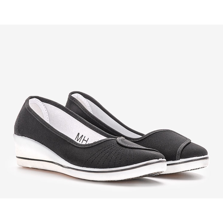 Sneakers nere di Denison con zeppa nero 1
