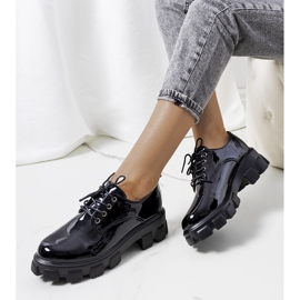 Scarpe laccate nere su suola da trattore Wind nero 1