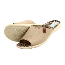 Ciabatte da donna in camoscio Adanex Sara 27310 Beige 4