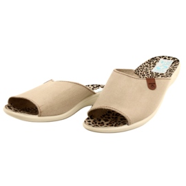 Ciabatte da donna in camoscio Adanex Sara 27310 Beige 3