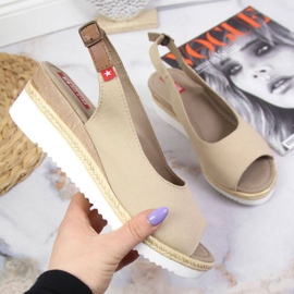 Sandali con zeppa Big Star W INT1727B beige 1