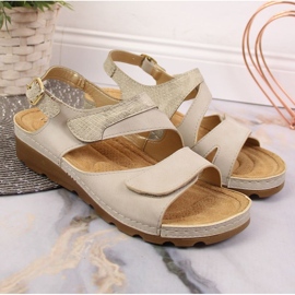 Sandali con velcro sulla zeppa Vinceza W JAN125 beige 2