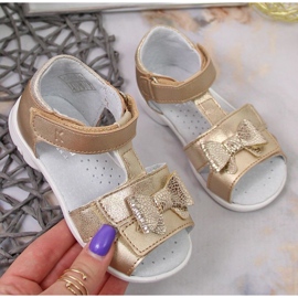 Sandali con velcro Kornecki Jr KOR6309 dorati d'oro 1