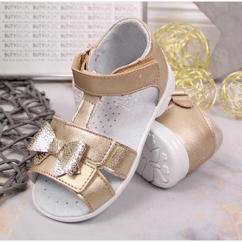 Sandali con velcro Kornecki Jr KOR6309 dorati d'oro 2