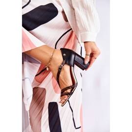 Sandali in pelle da donna con tacco Maciejka 05592-01 Nero 2
