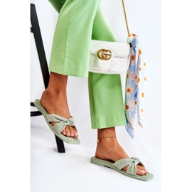 Pantofole da donna in pelle scamosciata verde alla moda 2