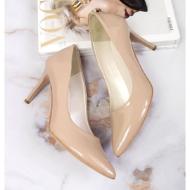 Décolleté su tacco a stiletto laccato beige Juma 2