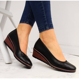 Décolleté con zeppa nere di Vinceza nero 2