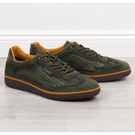 Scarpe da uomo in pelle traforate verdi Bugatti JJ153022 verde 1