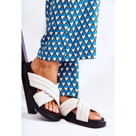 Ciabatte da donna classiche in pelle bianca Daron bianco 1