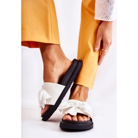PJ1 Ciabatte da donna classiche in pelle con fiocco bianco Dessy 2