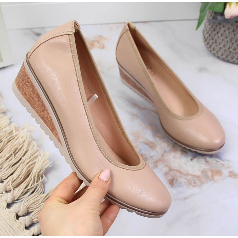 Décolleté con zeppa beige W Vinceza 1