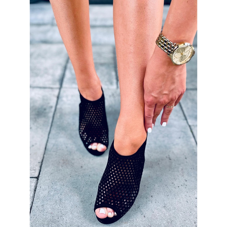 Sandali traforati Sydney Black nero 1