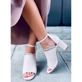 Sandali con tacco Mary Beige 2