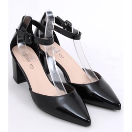 Tacchi alti in vernice Payton Black nero 1