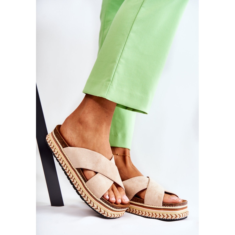 PG1 Pantofole in pelle scamosciata da donna su una piattaforma Jossie beige 1