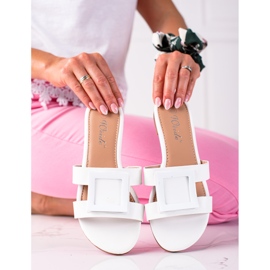 SHELOVET Pantofole da donna classiche bianca 1