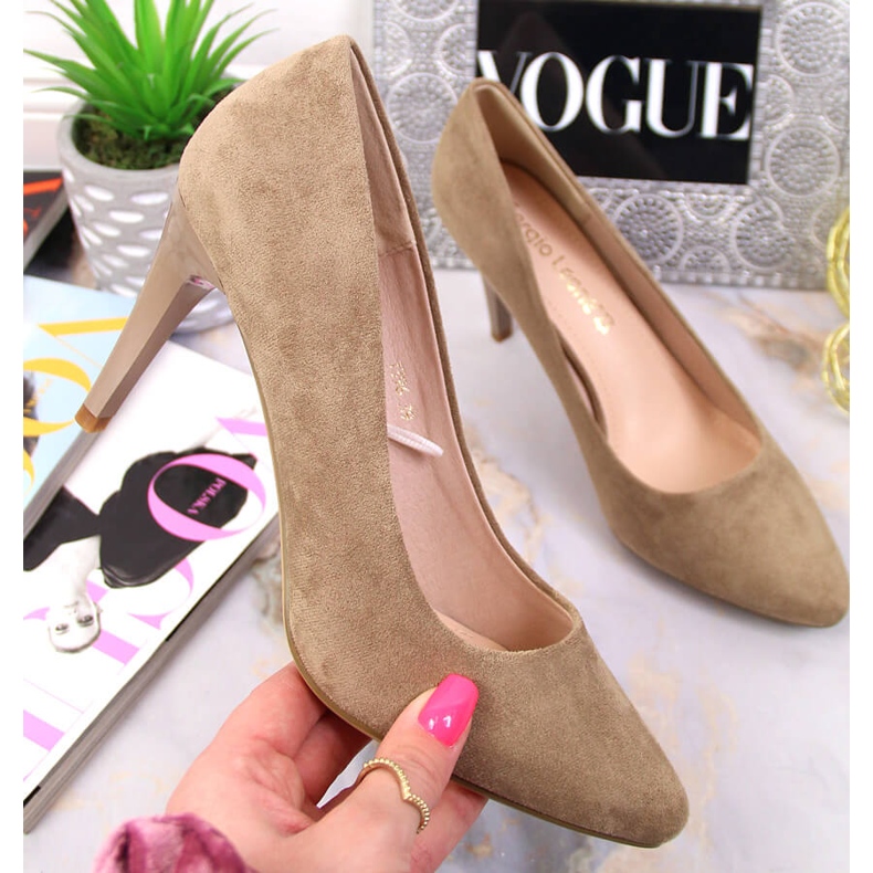 Décolleté a stiletto Sergio Leone in camoscio beige 1