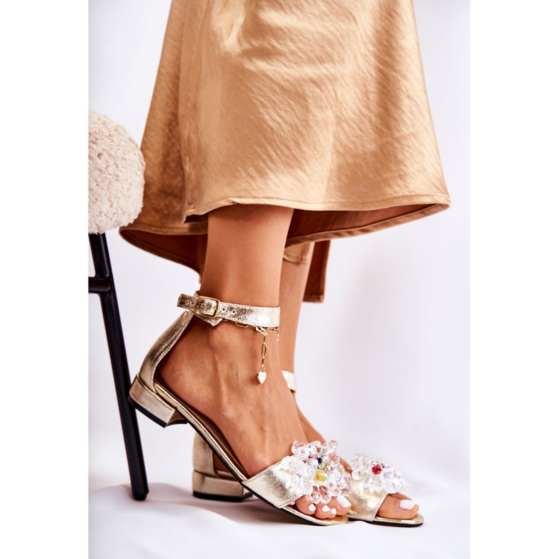 PA2 Sandali in pelle da donna su un tacco piatto Golden Morlee d'oro 1