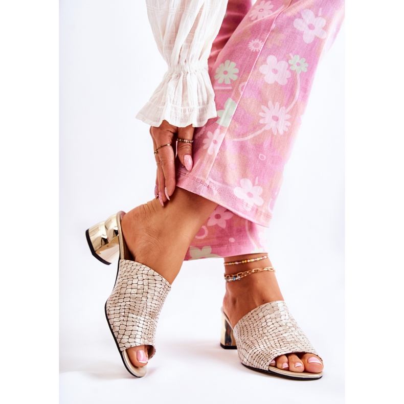 PA2 Pantofole Da Donna In Pelle Coccodrillo Sul Tacco Beige Perry 2