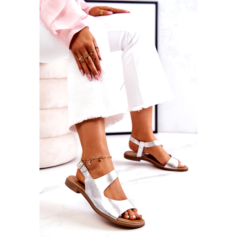 Sandali con fibbia in pelle Lewski 3041 Argento 1