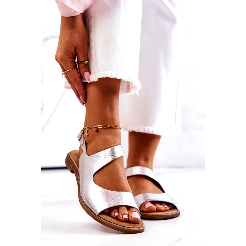 Sandali con fibbia in pelle Lewski 3041 Argento 2