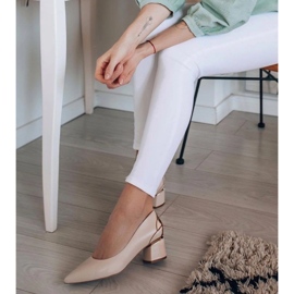 Marco Shoes Décolleté in pelle beige con motivo floreale 1